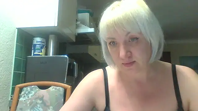 Snapshot of Alena1107 chatting on March 2, 9:54 pm Alena1107 online show from March 2, 9:54 pm