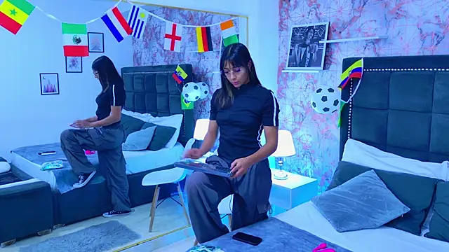 Snapshot of Raven_Gloomy chatting on July 15, 12:21 pm Raven Gloomy online show from July 15, 12:21 pm