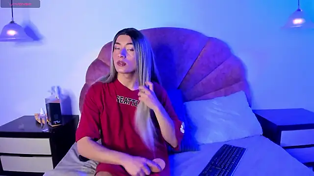 Snapshot of brihanna-young chatting on March 2, 12:23 pm brihanna-young online show from March 2, 12:23 pm