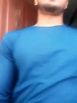 Snapshot of Avinh_09 chatting on February 17, 10:23 am Avinh 09 online show from February 17, 10:23 am