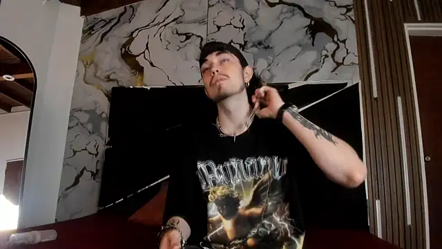 Snapshot of Couple_In_Heat chatting on February 21, 7:37 pm Couple In Heat online show from February 21, 7:37 pm