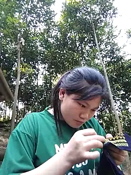 Snapshot of Baby_flower_1 chatting on February 21, 8:04 am Baby flower 1 online show from February 21, 8:04 am