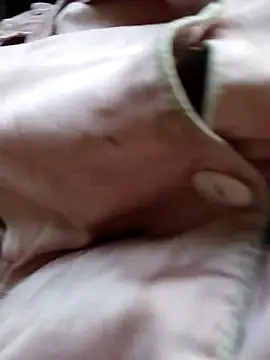 Snapshot of Baby_flower_1 chatting on March 2, 9:05 am Baby flower 1 online show from March 2, 9:05 am