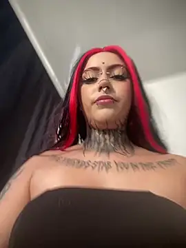 maliciaXpoison online show from March 15, 10:05 pm