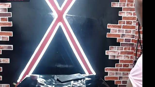 raven robin  online show from February 19, 2:51 am