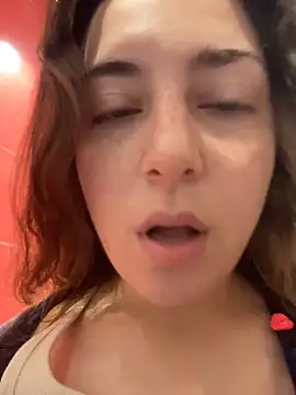 Snapshot of kate_nicepops999114 chatting on February 17, 8:33 am kate nicepops999114 online show from February 17, 8:33 am