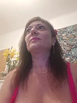 Snapshot of SaraGina chatting on May 28, 7:55 pm SaraGina online show from May 28, 7:55 pm