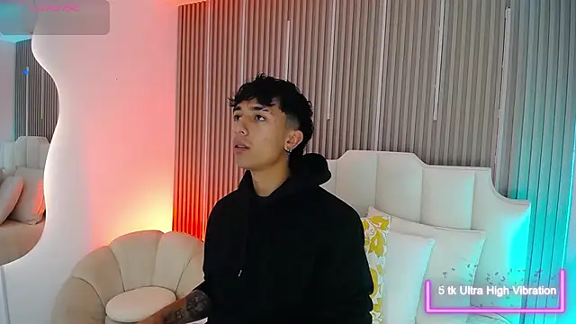 Aiden Rivers  online show from March 19, 12:53 pm