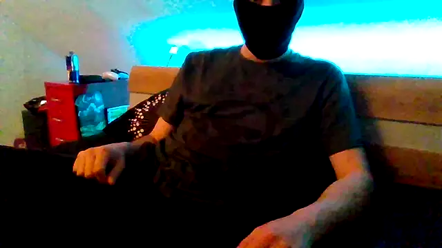 Snapshot of Blackklu chatting on March 28, 12:54 am Blackklu online show from March 28, 12:54 am