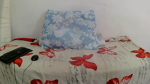 Snapshot of beautyslim45 chatting on March 19, 3:16 pm beautyslim45 online show from March 19, 3:16 pm