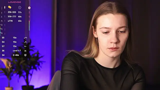 Snapshot of Vanessa__Lui chatting on February 19, 3:30 pm Vanessa Lui online show from February 19, 3:30 pm