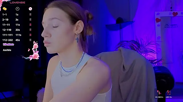 Snapshot of Vanessa__Lui chatting on February 25, 3:43 pm Vanessa Lui online show from February 25, 3:43 pm