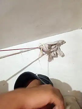 Snapshot of Amina___trans__sexy chatting on February 19, 6:59 pm Amina trans sexy online show from February 19, 6:59 pm