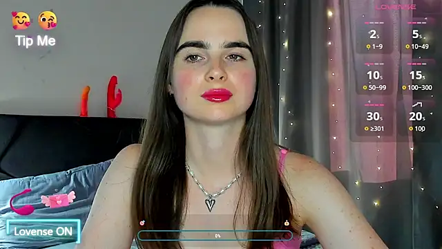Snapshot of megann_fox2 chatting on July 5, 3:08 pm megann fox2 online show from July 5, 3:08 pm
