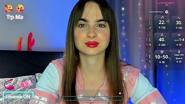Snapshot of megann_fox2 chatting on July 12, 4:53 pm megann fox2 online show from July 12, 4:53 pm