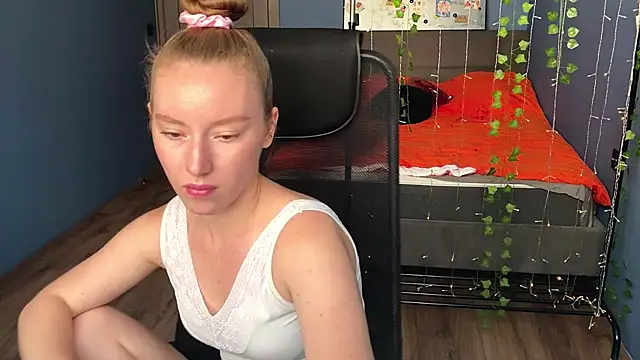 Snapshot of Anna_Kare chatting on August 6, 11:56 am Anna Kare online show from August 6, 11:56 am