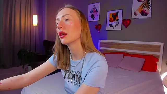 A Alise online show from February 24, 11:19 am