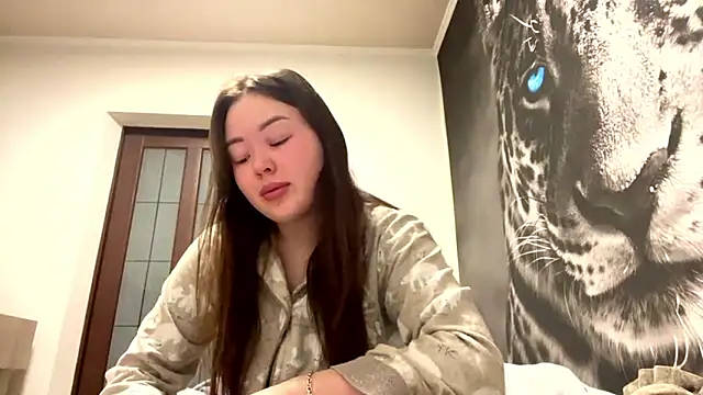 Snapshot of AudieGravely chatting on March 3, 11:32 pm AudieGravely online show from March 3, 11:32 pm