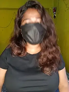 Snapshot of NISHHAA chatting on July 7, 7:34 am NISHHAA online show from July 7, 7:34 am