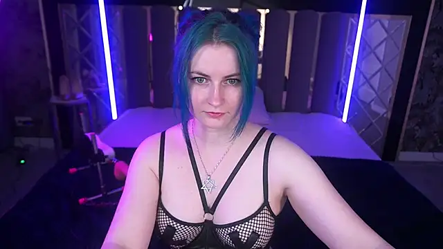 Snapshot of AlisaGracee chatting on June 20, 5:32 am AlisaGracee online show from June 20, 5:32 am