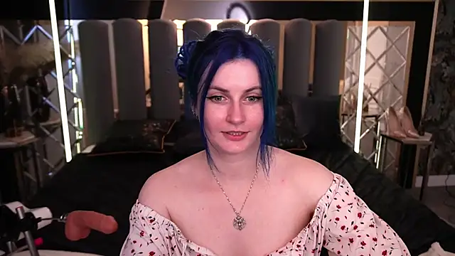Snapshot of AlisaGracee chatting on July 7, 7:23 am AlisaGracee online show from July 7, 7:23 am