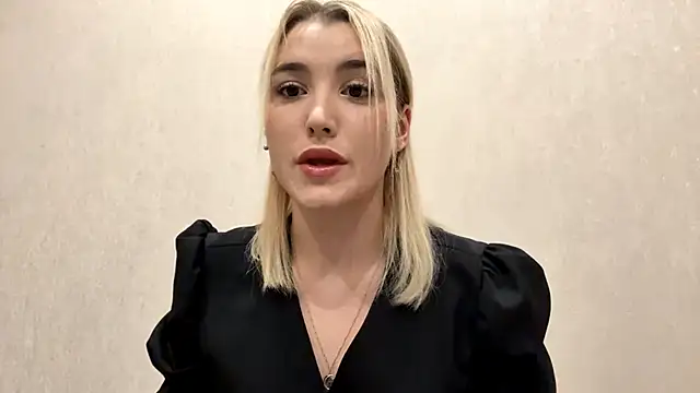 Snapshot of MerryVideo chatting on February 24, 9:02 pm MerryVideo online show from February 24, 9:02 pm