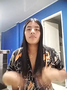 Snapshot of EmiliaRainbow_ chatting on July 1, 11:15 pm EmiliaRainbow online show from July 1, 11:15 pm