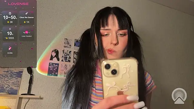 Snapshot of alicelanei chatting on February 23, 5:54 pm alicelanei online show from February 23, 5:54 pm