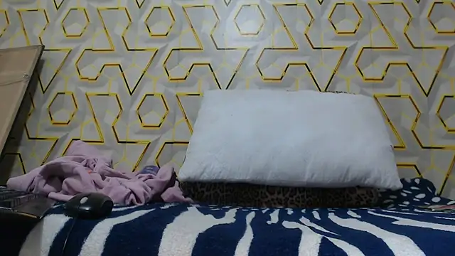 Tatty--Brown online show from April 8, 6:19 pm