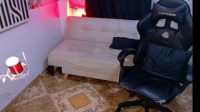 nova kitttyy online show from July 17, 3:02 am