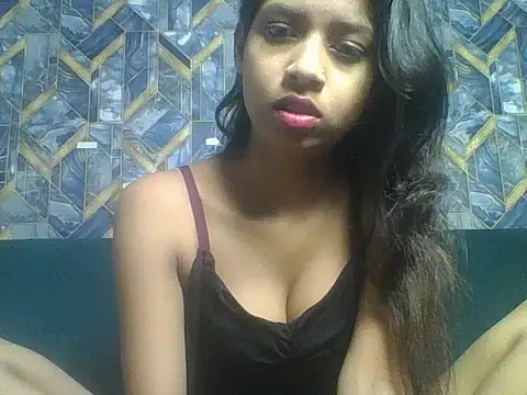 Snapshot of Rani1993 chatting on February 20, 8:05 am Rani1993 online show from February 20, 8:05 am