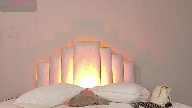 Sheinny brown1 online show from March 27, 8:08 pm