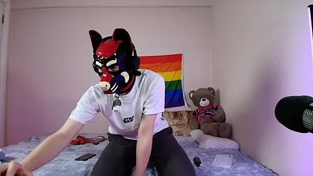 Snapshot of K9_GoodBoy chatting on April 10, 6:12 pm K9 GoodBoy online show from April 10, 6:12 pm