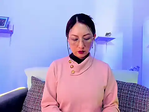 evelyn miller    online show from February 23, 7:11 pm