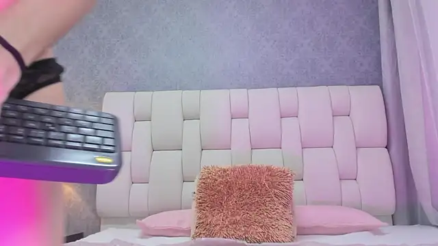 Snapshot of alisstarr chatting on March 2, 11:39 am alisstarr online show from March 2, 11:39 am