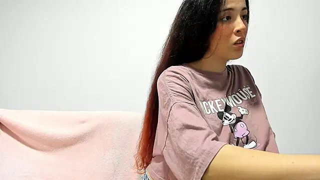 Snapshot of angela_md1 chatting on June 20, 4:48 am angela md1 online show from June 20, 4:48 am