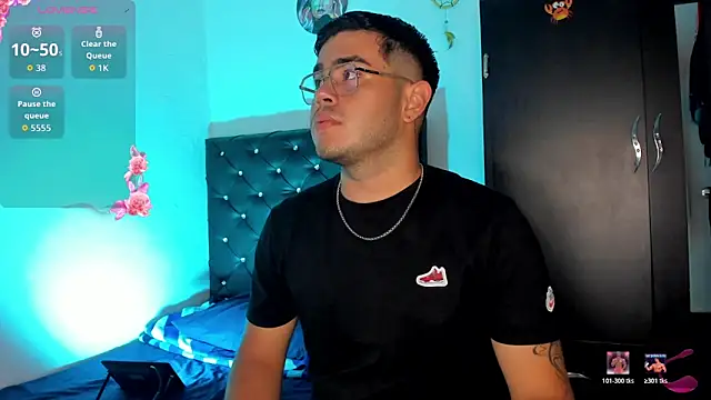 Joseph connor5 online show from March 27, 7:02 pm