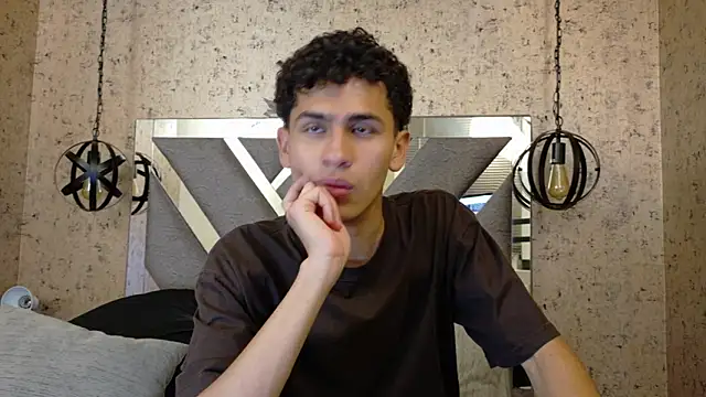 Snapshot of Dark_Sultan chatting on February 25, 8:29 pm Dark Sultan online show from February 25, 8:29 pm