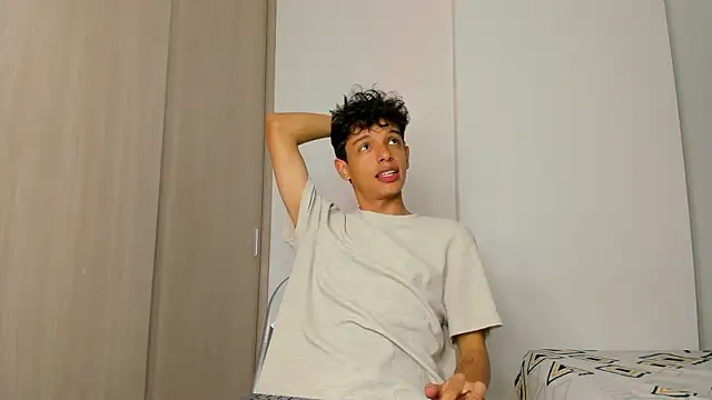 Maxfrost1 online show from February 26, 7:46 pm