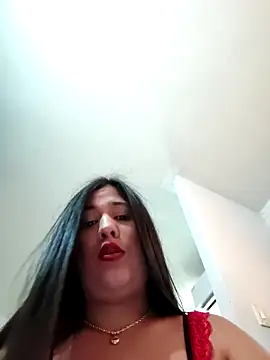 Snapshot of luna29 chatting on April 28, 1:05 pm luna29 online show from April 28, 1:05 pm