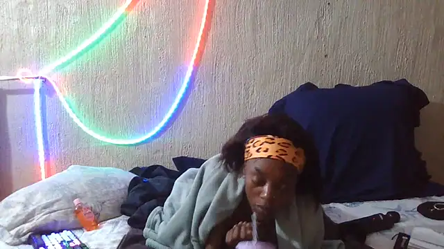Ebony Colossus online show from June 11, 12:43 am