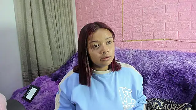 Snapshot of Sienna_Lux01 chatting on February 21, 11:11 am Sienna Lux01 online show from February 21, 11:11 am