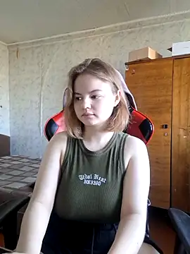 Snapshot of chupep_suchka chatting on February 22, 4:46 am chupep suchka online show from February 22, 4:46 am