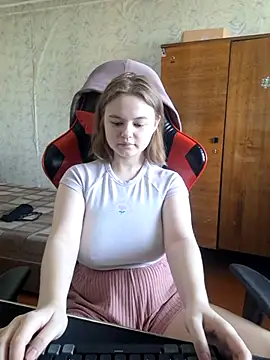 Snapshot of chupep_suchka chatting on March 2, 6:36 am chupep suchka online show from March 2, 6:36 am