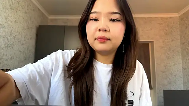 Snapshot of RegenaLandauer chatting on March 1, 6:59 am RegenaLandauer online show from March 1, 6:59 am