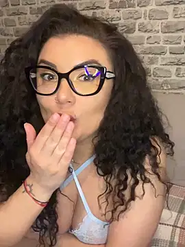 Snapshot of EvaPatricia chatting on March 13, 8:04 pm EvaPatricia online show from March 13, 8:04 pm