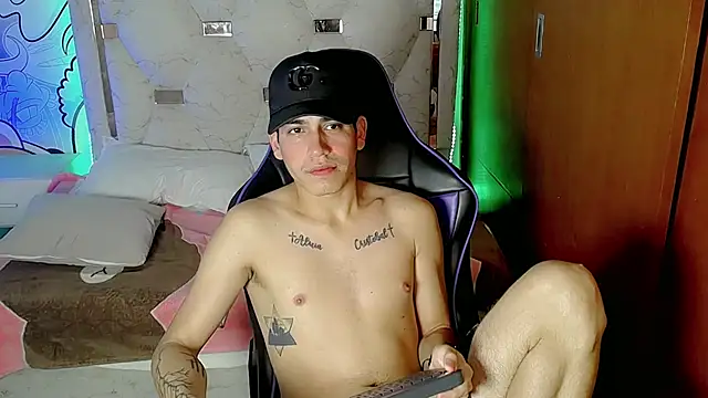 Bby cash  online show from February 27, 8:20 pm