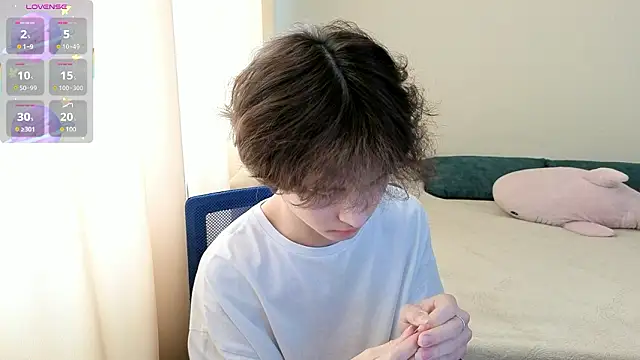 Snapshot of _LukaHayes_ chatting on February 25, 11:09 am LukaHayes online show from February 25, 11:09 am