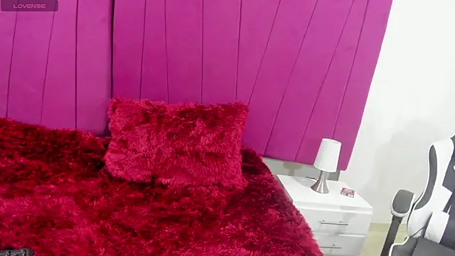 Snapshot of isabella_barbie chatting on February 17, 6:10 am isabella barbie online show from February 17, 6:10 am