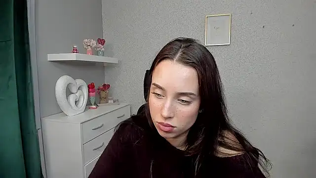 AdeleSolo online show from April 8, 12:38 pm